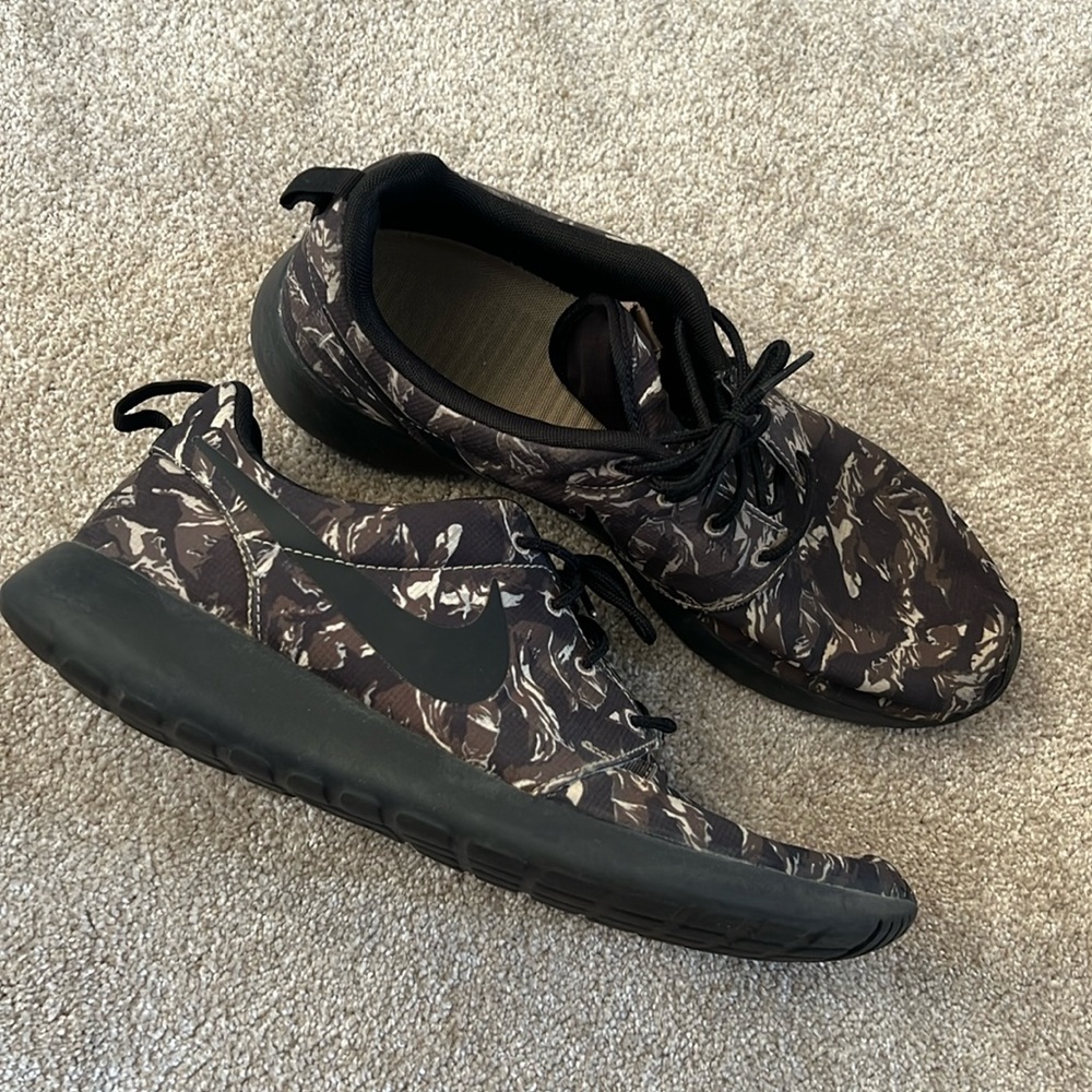 Nike men’s sneakers!